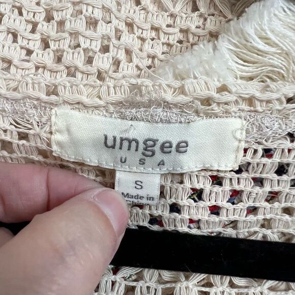 Umgee Cream Loose Knit Fringe‎ Trim Top - Picture 3 of 8